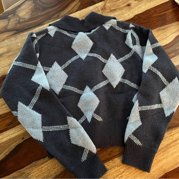 SHEIN knit vintage sweater crop - Picture 2 of 4